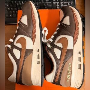 Nike Air Stab rustic brown